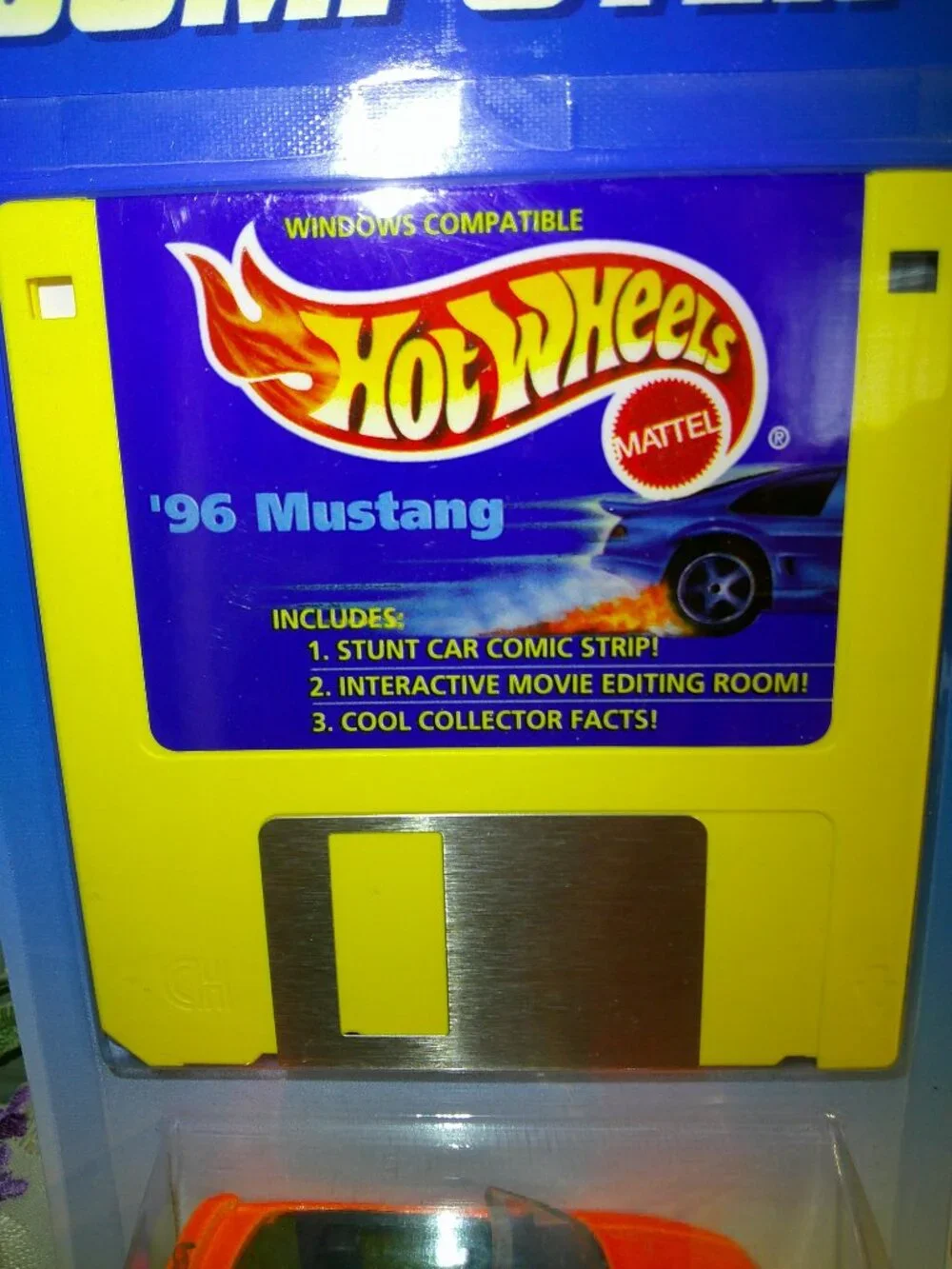 Hot Wheels COMPUTER CARS 1995 - 1996 MUSTANG Convertible - NEON ORANGE NIP